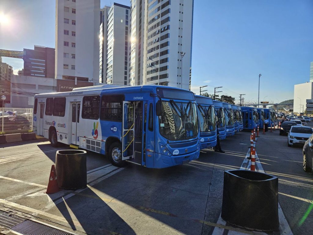 Renovação da frota iniciada em 2019 é o foco da campanha que entrou no ar nesta quarta-feira (24). Mas não é só! Confira tudo o que as empresas operadoras têm feito para levar mais conforto e praticidade ao passageiro.