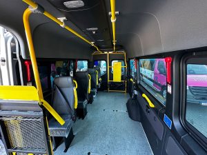 Todas as 30 vans previstas para serem entregues este ano já estão em operação. Mais moderno, confortável e eficiente, o serviço já trouxe resultados positivos, como a redução de meia hora no tempo das viagens.