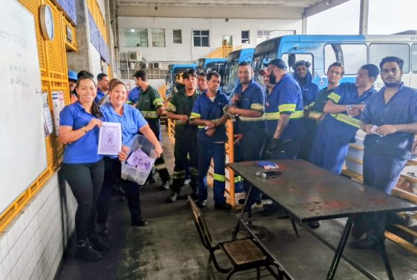 As empresas do Sistema Transcol realizam, ao longo do ano, diversas campanhas educativas que abordam temas como saúde mental, inclusão, diversidade, segurança e combate à violência. As ações, direcionadas aos colaboradores, reforçam o compromisso das operadoras com o cuidado e a valorização da vida.
