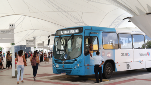 Mais de 340 mil capixabas utilizam o transporte coletivo para chegar ao trabalho todos os dias, segundo matéria publicada em A Gazeta.