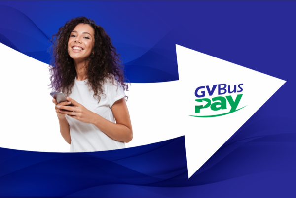 Aplicativo criado pelo GVBus permite ao passageiro recarregar o CartãoGV, consultar saldo, bloquear o cartão em caso de perda ou roubo, além de acessar o mapa de pontos físicos de recarga e ainda falar direto com o SAC. Tudo isso reunido em um único lugar, sem intermediários.