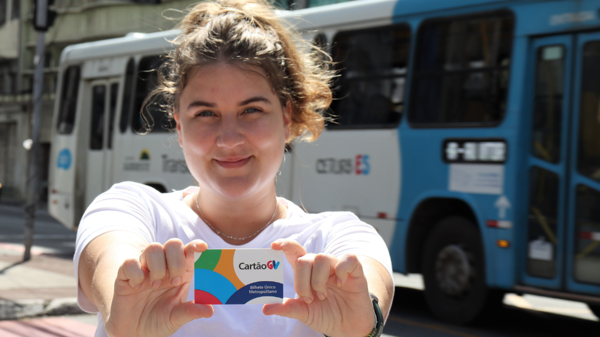 Procedimento é obrigatório e deve ser feito todos os anos, primeiro pelas instituições de ensino e, depois, pelos alunos. O recadastramento das escolas permite ativar o código que será utilizado pelos estudantes na hora de também fazer o cadastro para utilização do passe escolar no próximo ano letivo.