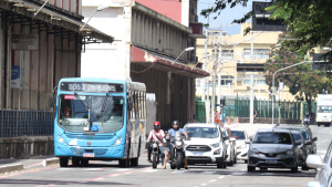 Projeto que moderniza o transporte público já foi aprovado no Senado, está em análise na Câmara e não cria novos impostos, ao contrário do que dizem informações falsas que circulam nas redes sociais.