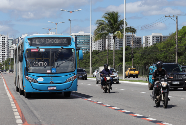 Acidentes com moto geram 473 vezes mais internações do que com ônibus, o que faz do transporte coletivo o meio de se locomover mais seguro