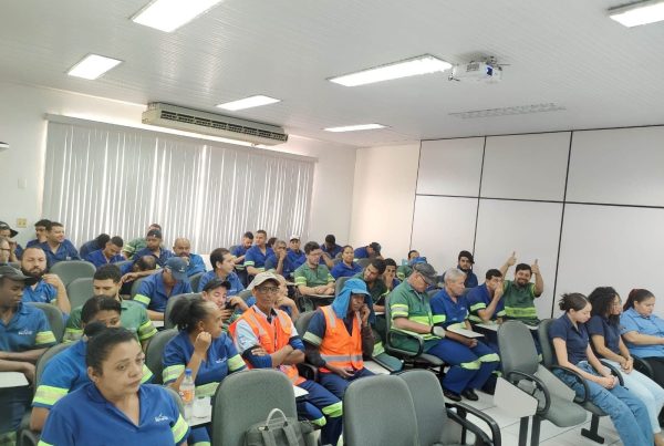 Entre as sugestões recebidas estão propostas para aumentar a segurança nas atividades operacionais, melhorar a ergonomia dos postos de trabalho, reduzir desperdícios, otimizar processos, organizar melhor ferramentas e equipamentos e promover mais conforto para os colaboradores.