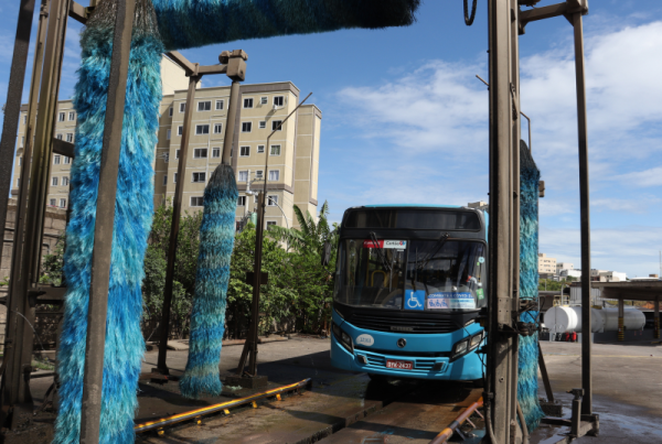 Do reaproveitamento de água à renovação da frota, as empresas operadoras do Sistema Transcol investem em ações que tornam o transporte coletivo mais sustentável. Neste Mês do Meio Ambiente, conheça algumas delas!