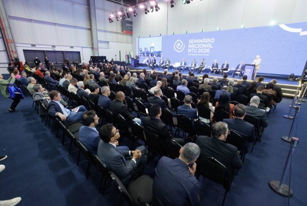 Um dos principais encontros do transporte público brasileiro, o evento reuniu representantes do setor para discutir os desafios e caminhos para a mobilidade urbana. Destaque ficou por conta do lançamento do Programa Transporte para Todos, proposta da NTU para ampliar o acesso da população ao transporte coletivo.